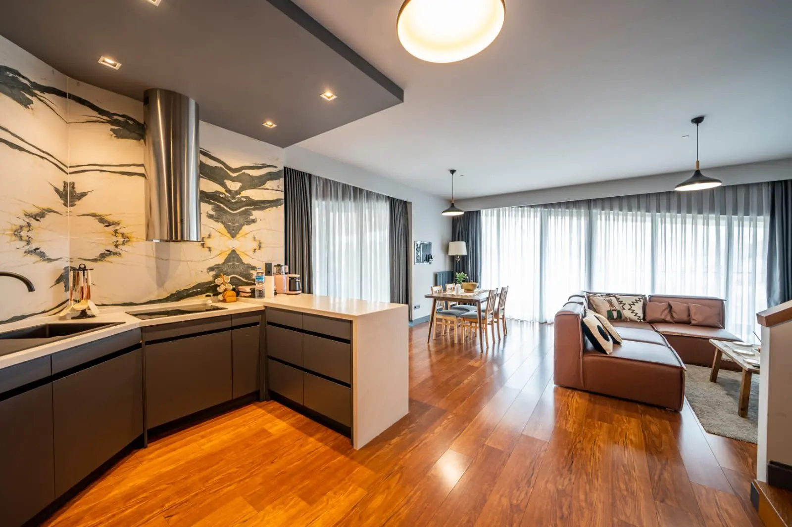 Fitted kitchen